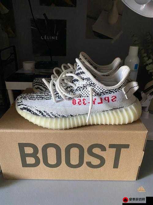 YEEZY380 蜜桃粉与白色 5 时尚穿搭